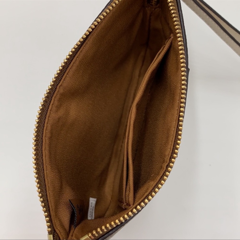 Corner Zip Wristlet In Signature Canvas KHAKICHALK - Picture 13 of 16
